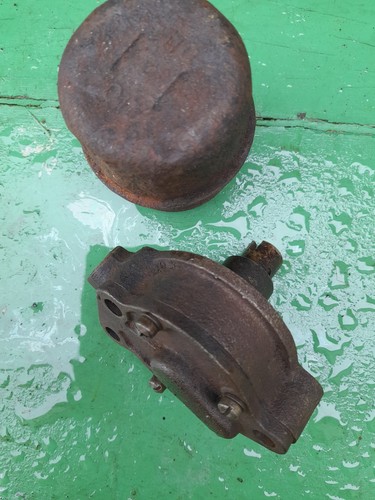 Allis chalmers c oil - chalmers, b